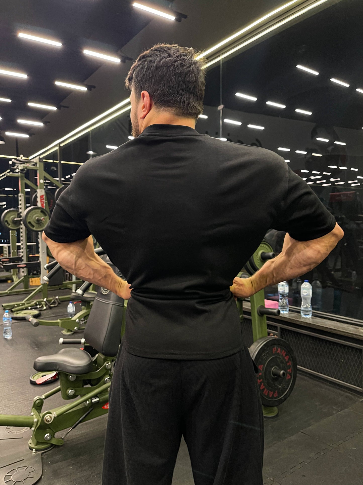 Over Sized T-shirt Cropped fit (Black)