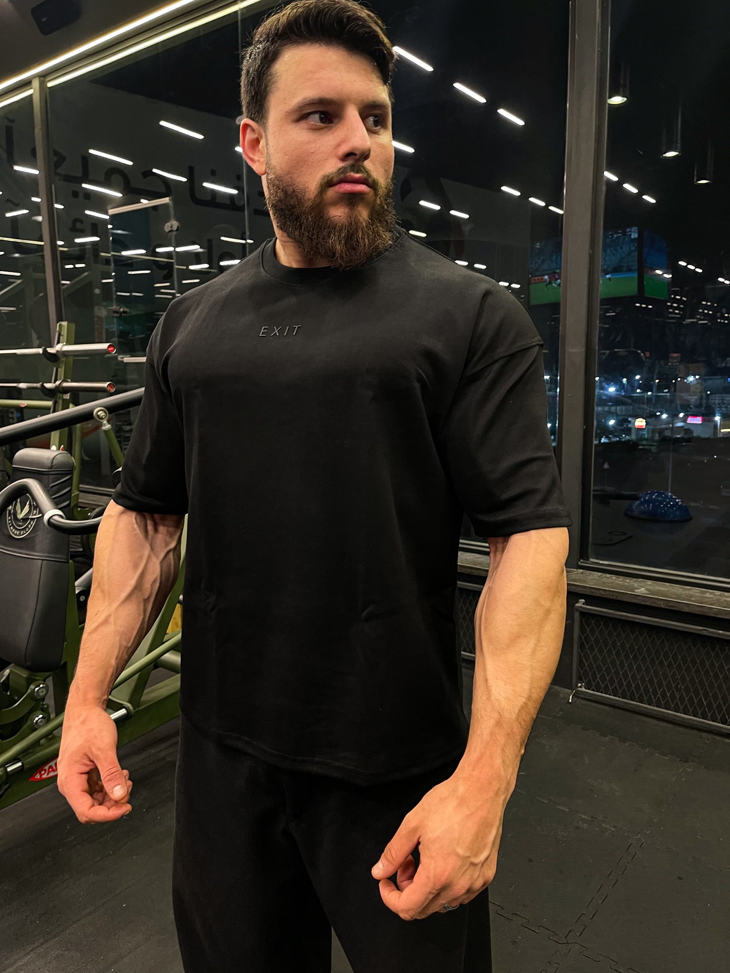 Over Sized T-shirt Cropped fit (Black)